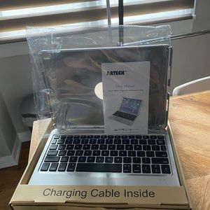 Keyboard Case for iPad